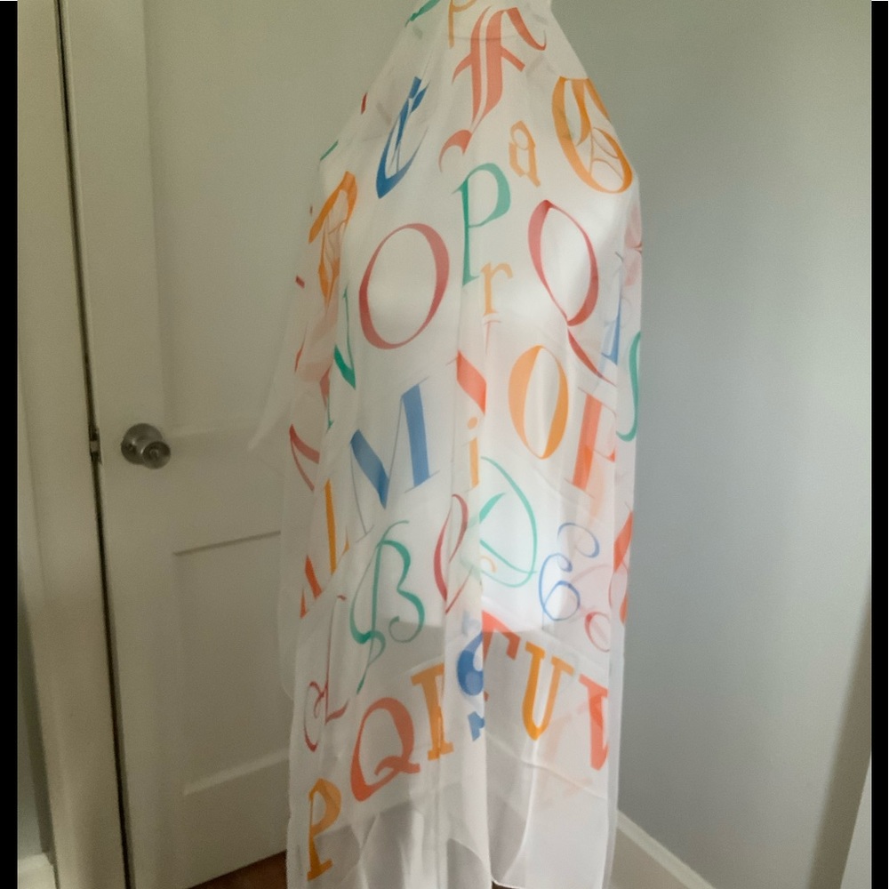 Authentic Hermes Litterature 140cm Silk Mousseline Shawl White